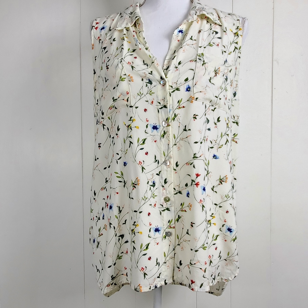 Just Living floral button front tank top size medium - Picture 10 of 10